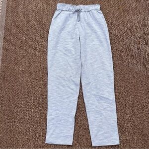 Lululemon Keep Moving Pant Womens Size 4 White High-Rise Stripe Pattern Jogger